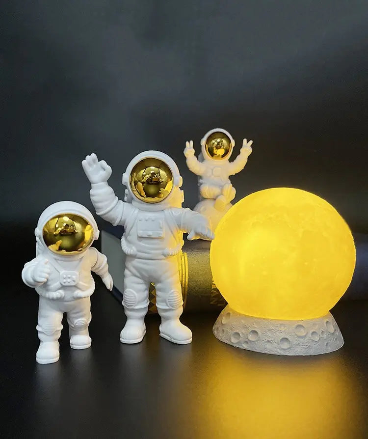 Astronaut Ornament Yellow Moon Ambient Light