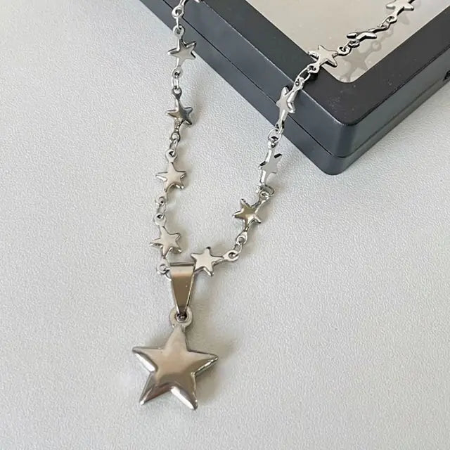 Metal Star Pendant Necklace