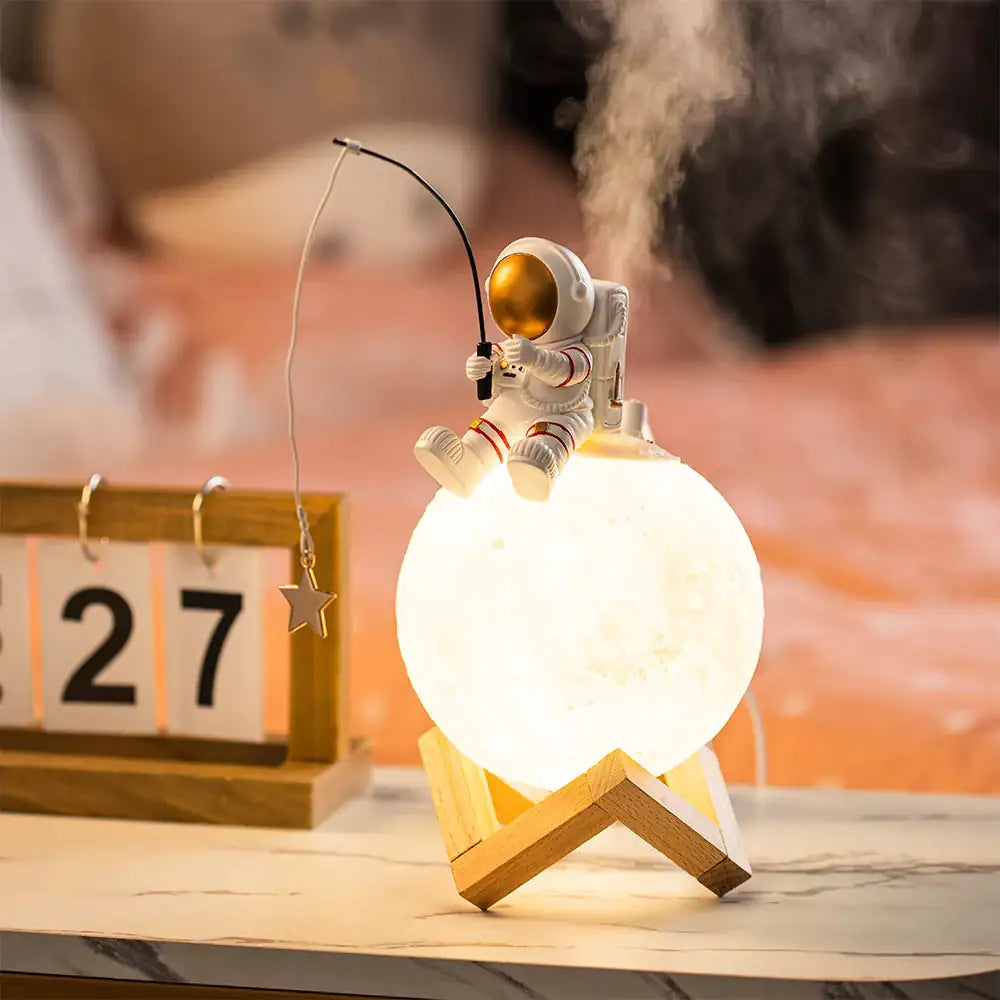 Astronaut Desk Lamp